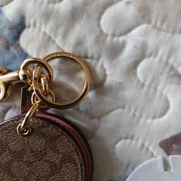 ***LOW START *** NIP Coach Mirror Purse Charm/Key Fob - Picture 5 of 11